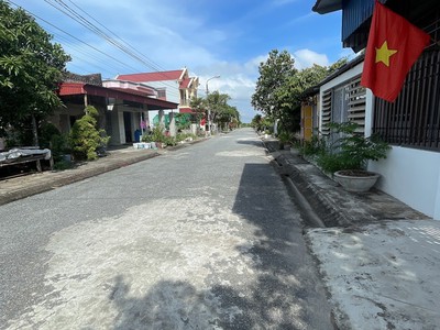 Bán lô đất 103m  ngõ 213 tân thành   dương kinh  giá chỉ 2x triệu/m   đường 10m   vỉa hè đầy đủ 1