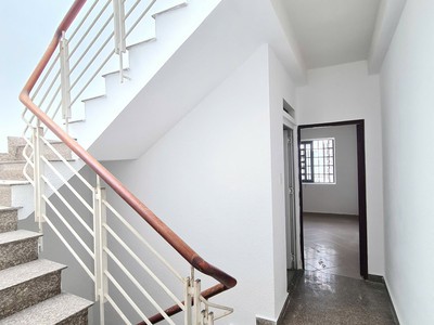 Bán nhà mặt tiền chợ hạnh thông tây   quang trung, gò vấp   4 tầng, 5pn   chỉ 8.2 tỷ 3