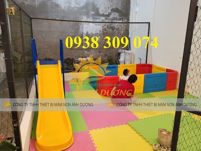 Nhà banh nhựa hình vuông mầm non, nhà banh cầu trượt trẻ em 3