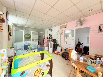 Bán nhà mặt tiền quảng hiền, phường 11,tân bình  7,5 18  khu bàu cát 0
