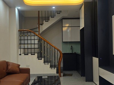 Bán nhà khương thượng 32m2. 5 tầng. mặt tiền 3.4m. giá 8.5 tỷ đống đa hà nội 1