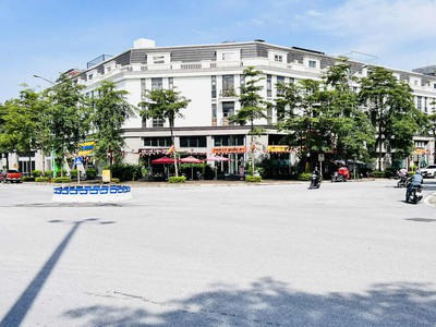 Liền kề thạch bàn, 128m x 4 tầng, mặt tiền 5.2m, an ninh tuyệt đối, công viên cây xanh, giao thông 3