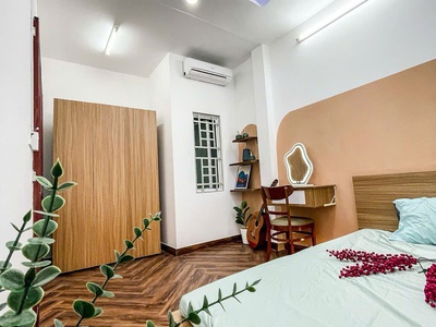 Cho thuê căn 2 ngủ Đặng Văn Ngữ, Phú Nhuận, full nội thất, giá 9,2 triệu.tháng 9