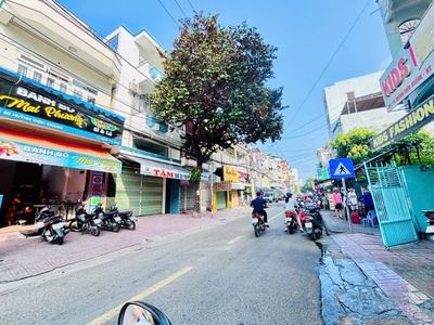 Nhà trung tâm huỳnh thúc kháng   gần chợ xóm mới, biển 5 phút   đang cho thuê 6tr/tháng 1