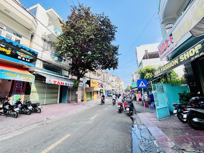 Nhà trung tâm huỳnh thúc kháng   gần chợ xóm mới, biển 5 phút   đang cho thuê 6tr/tháng 3