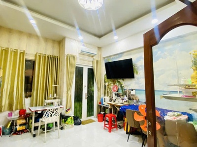 Bán nhà mặt tiền tân phước q10, 5 tầng, 240m2 dtsd ngang 6m, dòng tiền 300tr/năm, giá 19 tỷ tl 2
