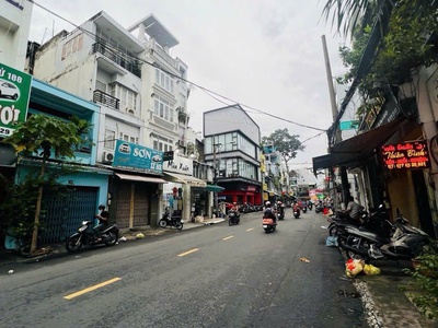 Bán nhà mặt tiền tân phước q10, 5 tầng, 240m2 dtsd ngang 6m, dòng tiền 300tr/năm, giá 19 tỷ tl 0