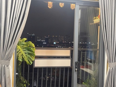 Bán căn hộ chung cư blue sky tower quận 2, hcm 59m2 2pn hướng đông view hồ bơi 2,3 tỷ bao hết phí 1