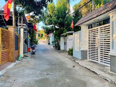 Chủ bán đất xã long hải tphcm . cách biển 2km . 0