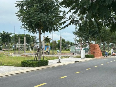 King hill   cuối tuần này, cơ hội vàng không lặp lại  bán 3 lô liền kề tại thạnh phú, bến lức, long 2