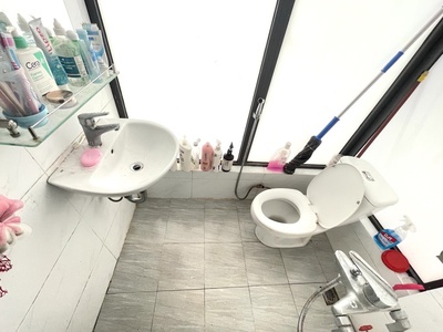 Hoàng quốc việt 18m x5 tầng chỉ 4,250 tỷ ngõ thông,lô góc,ô tô qua nhà,dân xây,30m ra phố 1