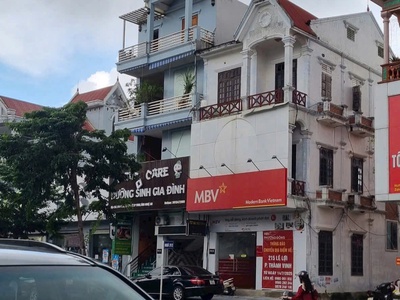 Bán lô góc 120m    nhà 3 tầng kiên cố   mặt đường nguyễn văn cừ, tp vinh 1