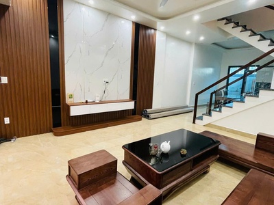 Cho thuê nhà riêng xây mới có đủ đồ , ô tô đỗ cửa . Chuyên gia , văn phòng ,  gia đình ở ok 0