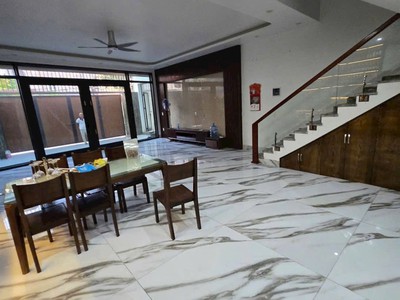 Bán nhà 2.5 tầng ngõ đường Điện Biên Phủ, TP Hải Dương, 96m2, mt 7m, 3 ngủ, 2vs, gara oto 4