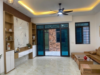 Bán căn nhà 3 tầng ngõ phố Mai Hắc Đế, ph Cẩm Thượng, TP HD, 42.8m2, mt 5.5m, 3 ngủ 2