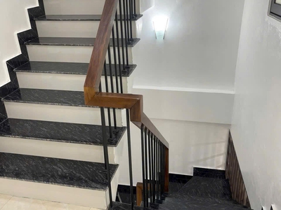 Bán căn nhà 3 tầng ngõ phố Mai Hắc Đế, ph Cẩm Thượng, TP HD, 42.8m2, mt 5.5m, 3 ngủ 5