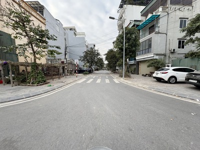 Cần bán 60m2 đất TĐC Thượng Thanh. Gần hồ điều hòa và đường Đoàn Khuê 40m kéo dài 2