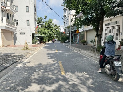 Cần bán 60m2 đất TĐC Thượng Thanh. Gần hồ điều hòa và đường Đoàn Khuê 40m kéo dài 5