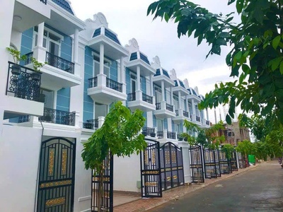 Bán nhà 1 trệt 1 lửng 1 lầu phường Phú Tân.Cách đại lộ đồng khởi 300m 0