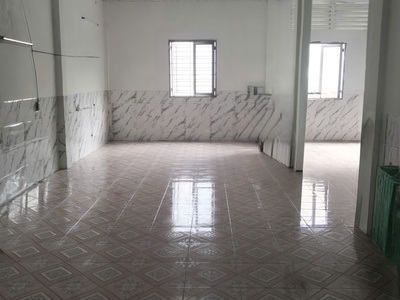 Phòng 80m2 mặt tiền Lê Thị Bạch Cát, Q.11  giá 2 triệu 500 và 6 triệu 0