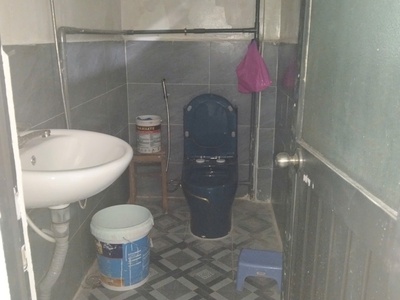 Phòng 80m2 mặt tiền Lê Thị Bạch Cát, Q.11  giá 2 triệu 500 và 6 triệu 2