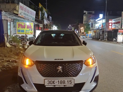 Bán Peugeot 2008 GT line , xe mầu trắng nguyên bản mới 90 , odo 4 vạn chuẩn 1