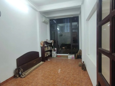 Bán gấp nhà 4 tầng đẹp mặt phố lớn Quang Trung, 36m2, mặt tiền 3m, kinh doanh sầm uất ngày đêm 3
