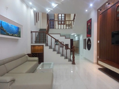  Nhà 4 tầng Kiệt hơn 4m Nguyễn Văn Linh - Trung tâm Hải Châu - Cách đường chính 15m  0