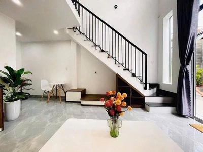  Nhà gác lửng đẹp 2 mặt kiệt Huỳnh Ngọc Huệ - Giá chỉ 2.x tỷ  2