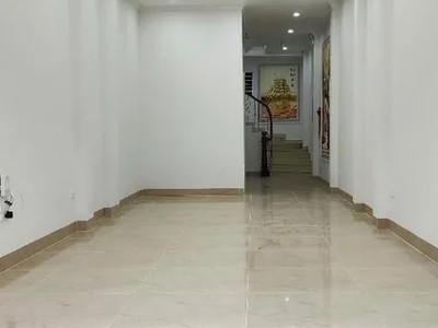 Giảm sốc 2.5 tỷ  mp nguyễn xiển 75m x 8t tm, sổ 50m, chỉ 35.5 tỷ. full pccc 1