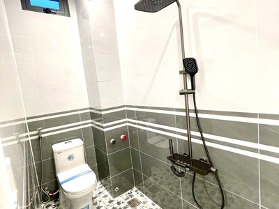 Bán nhà riêng mới đẹp vào ở  ngay  3 tầng 50m2 ngay chợ bình đông 4pn wc riêng 4