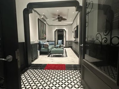 Bán nhà thịnh liệt 48.5m2. 5 tầng. mặt tiền 3.3m. giá 14.5 tỷ hoàng mai hà nội 0