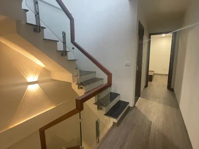 Nhaf đẹp dân xây full nội thất gần ô tô 10m trung tâm phố ngọc thụy 42m2 x 4 tầng 9 tỷ long biên hà 4