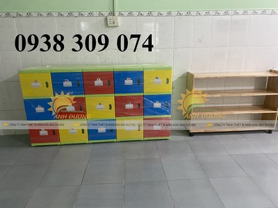 Tủ đựng cặp mầm non, tủ nhựa đựng balo mầm non chia theo ô 4