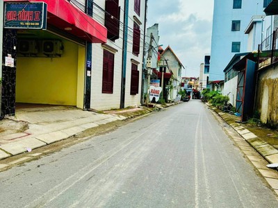 Lô góc hiếm   đầu chợ quý kim, đồ sơn   mặt đường 7m, vỉa hè 2 bên   giá chỉ 2.5x tỷ   zalo 0567 4