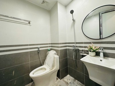 Cho thuê căn 1pn 1pk cực đẹp mới 100 sạch thoáng full đồ tại ngõ 198 xã đàn 4