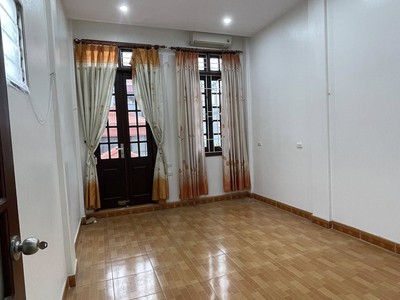 Bán nhà phân lô cán bộ 6 tầng oto qua ngõ phố Ngọc Hồi SDCC giá 13 tỷ 1