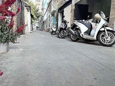 Bán nhà đặng văn ngữ- p10- xe hơi ngủ trong nhà - ngang khủng hơn 5m - 1 xẹc thẳng tắp - cách mặt 0
