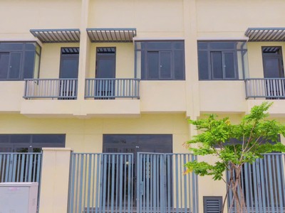 Nhà phố liền kề sổ riêng   vị trí không thể đẹp hơn 1
