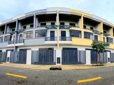 Nhà phố liền kề sổ riêng   vị trí không thể đẹp hơn 4