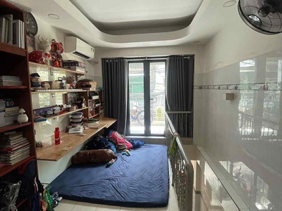 Bán nhà  nguyễn tri phương- phường 4 - sát mặt tiền- 3x10m - 5 tầng - 3 phòng  ngủ- vị trí cực đắc 1