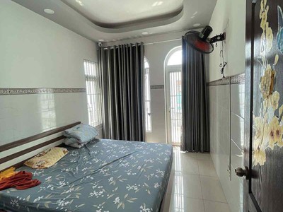 Bán nhà  nguyễn tri phương- phường 4 - sát mặt tiền- 3x10m - 5 tầng - 3 phòng  ngủ- vị trí cực đắc 3