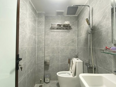 Đẹp thếtầng 2 tt trung liệt 51/65m2, nội thất bóng loáng, 6.4 tỷ đống đa 4