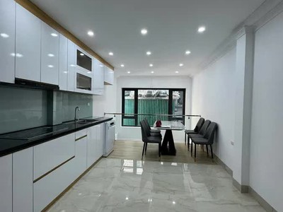Nhà đẹp vị trí ddatrugn tâm đầu ngọc thụy 10m ra ô tô chánh,ngọc thụy 34m2 x 6 tầng 9.8 tỷ long 1