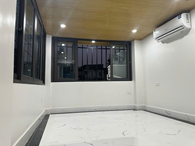 Bán căn hộ tập thể trần đại nghĩa 100m2  35 x 3 tầng , 3 ngủ, full đồ, 4.5 tỷ 2