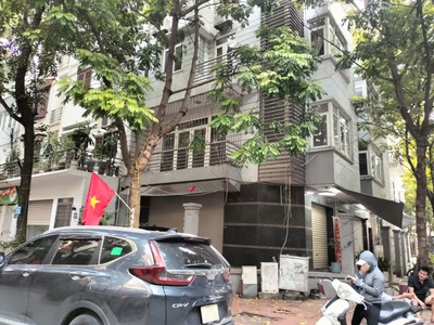 Cho thuê biệt thự lô góc xa la 110m2 x 4 tầng, kd hàng ăn, cà phê, trung tâm đào  tạo 3