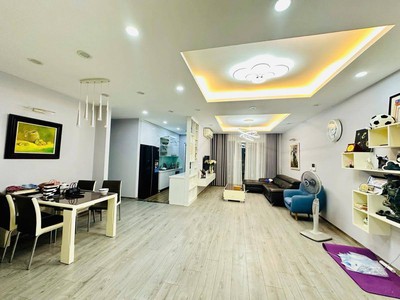 10,5 tỷ. chcc việt đức complex lê văn lương, lô góc 126m, 3 ngủ, 2wc, 2 ban công, full nội thất cao 1