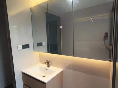 Tôi cho thuê nhà mới, hai cửa đi ,vỉa hè, 114m2- 5t, chùa láng 47 tr 2