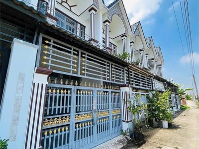 Thanh lý nhà ở xã hội 1 trệt 1 lầu giá 695tr gần cầu chợ đệm bình chánh tphcm 1
