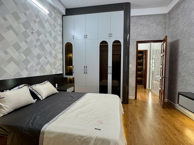 Bán nhà 3 tàng mới keng 4pn shr tân chánh hiệp q12 hẻm xe hơi 5m 3